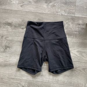 LULULEMON ALIGN SUPER-HIGH RISE SHORT 6"
